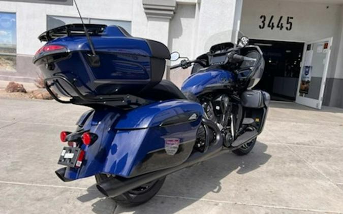 2025 Indian Pursuit Dark Horse w/PowerBand Audio Springfield Blue Vivid Crystal / Bla