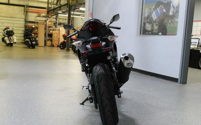 2026 Kawasaki Ninja® 500 ABS