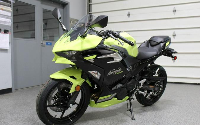 2026 Kawasaki Ninja® 500 ABS