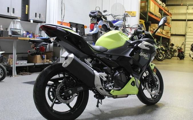 2026 Kawasaki Ninja® 500 ABS