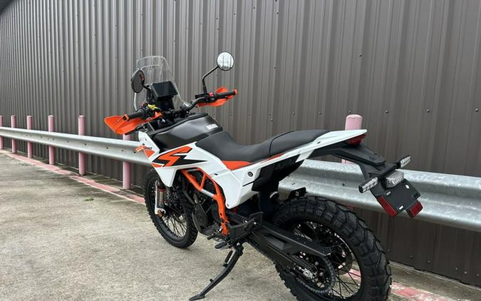 2026 KTM Adventure 390 R