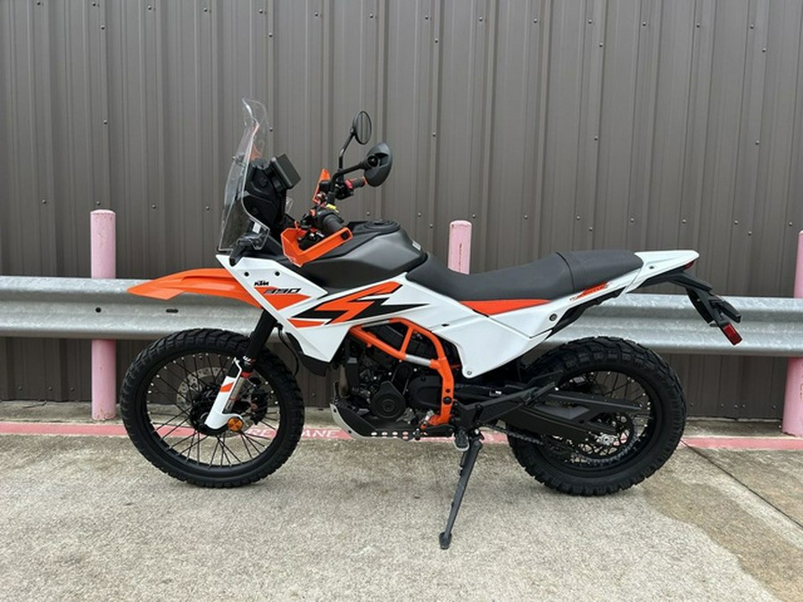 2026 KTM Adventure 390 R