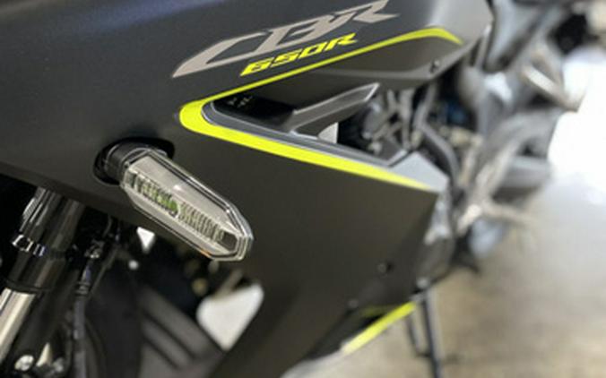 2026 Honda CBR650R E-Clutch