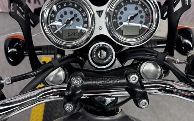 2025 Triumph Bonneville Bobber