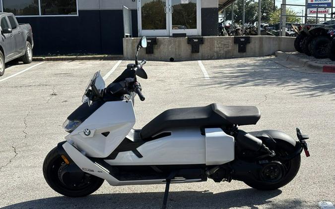 2023 BMW CE 04 Light White