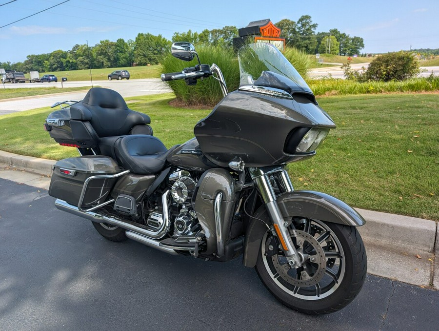 2018 Harley-Davidson Road Glide Ultra Industrial Gray