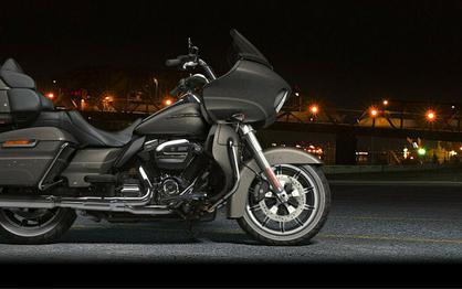 2018 Harley-Davidson Road Glide Ultra Industrial Gray