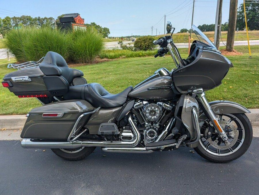 2018 Harley-Davidson Road Glide Ultra Industrial Gray