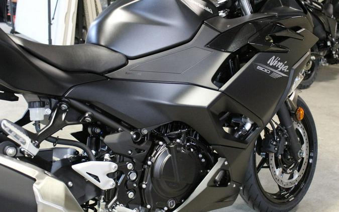 2026 Kawasaki Ninja® 500 ABS