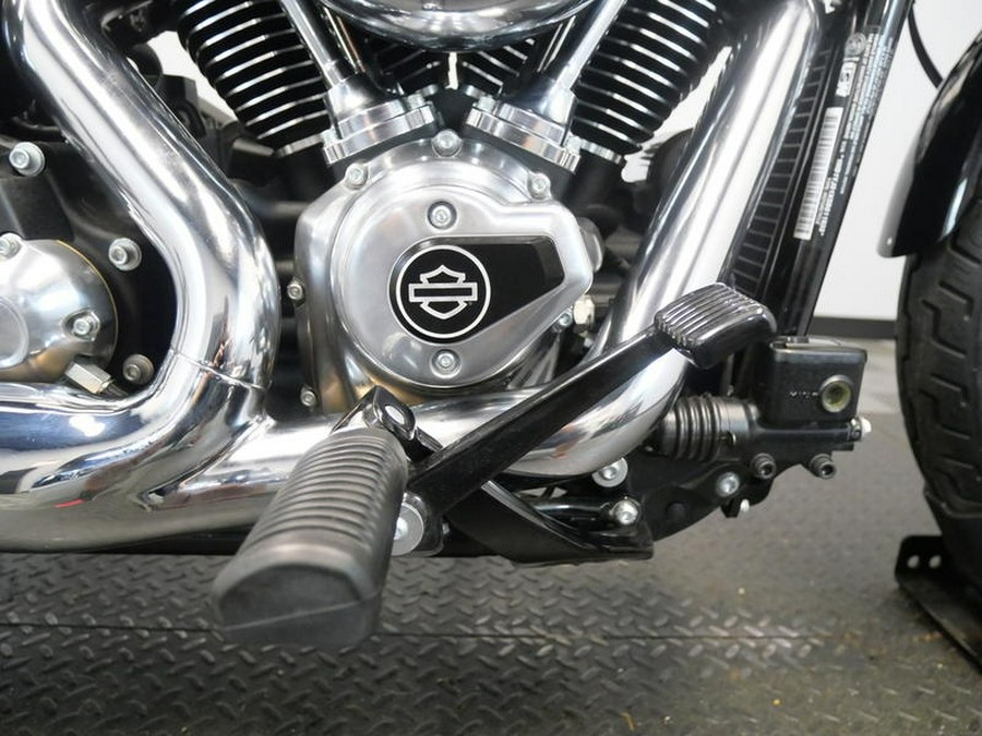 2025 Harley-Davidson® FXBB - Street Bob®