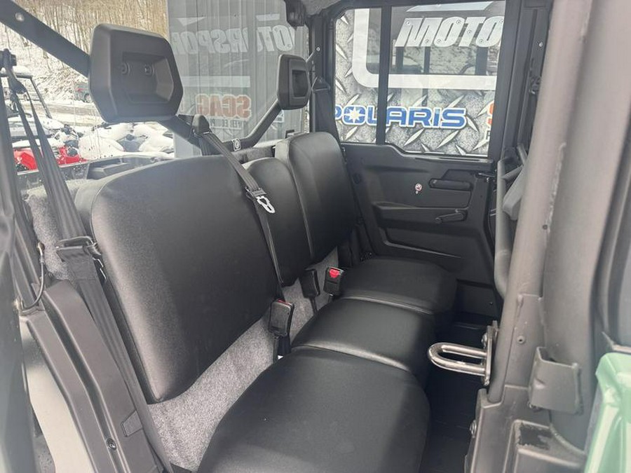 2026 Can-Am® Defender MAX DPS CAB HD10