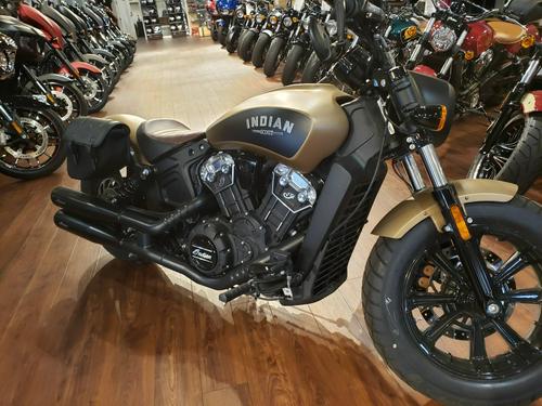 2019 Indian Scout Bobber vs. Triumph Bonneville Bobber Black: Comparison Review