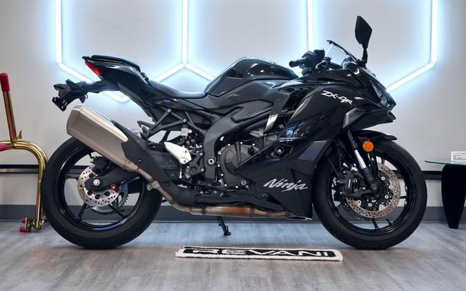 2025 Kawasaki ZX4R ABS