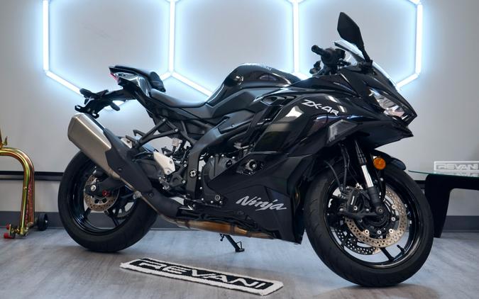 2025 Kawasaki ZX4R ABS
