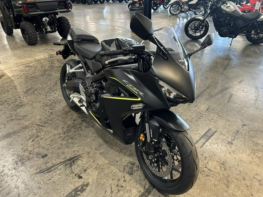 2026 Honda® CBR650R E-Clutch