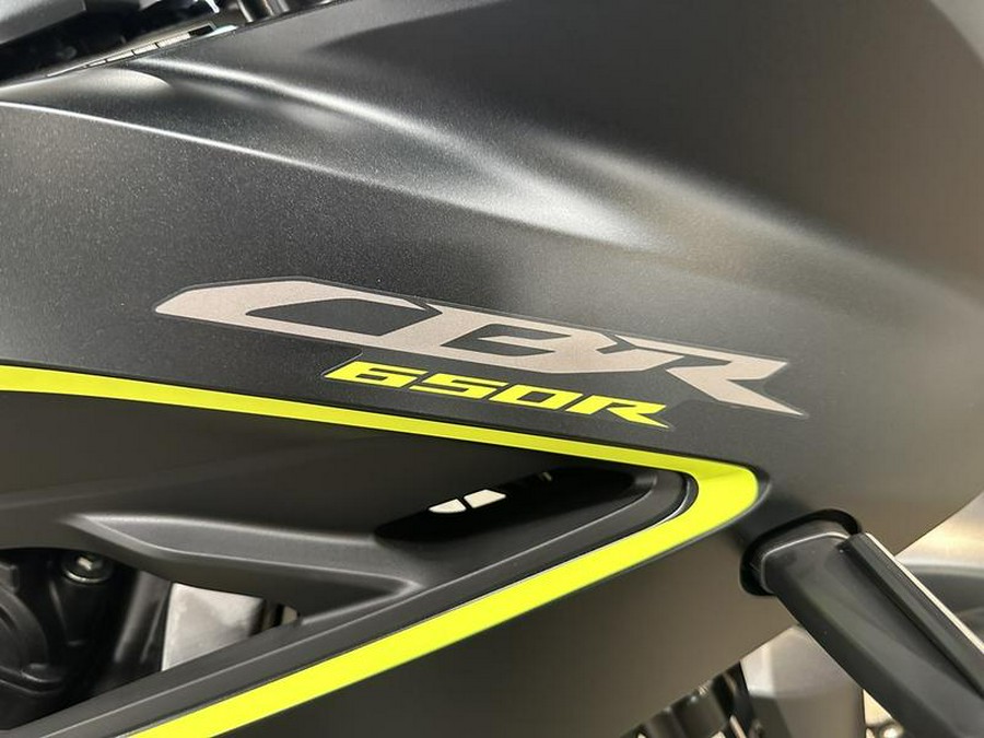 2026 Honda® CBR650R E-Clutch