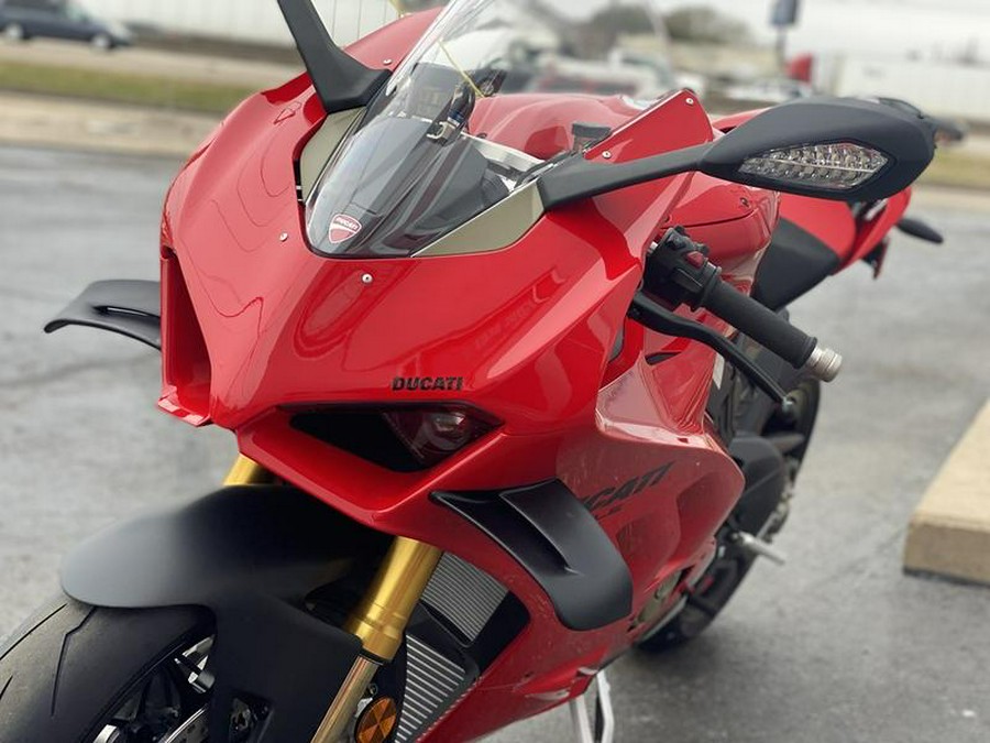 2024 Ducati Panigale V4 S Red