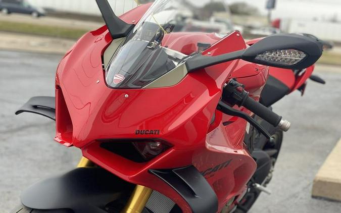 2024 Ducati Panigale V4 S Red