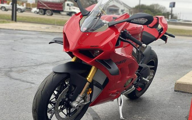 2024 Ducati Panigale V4 S Red