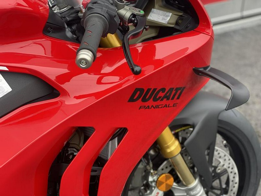 2024 Ducati Panigale V4 S Red