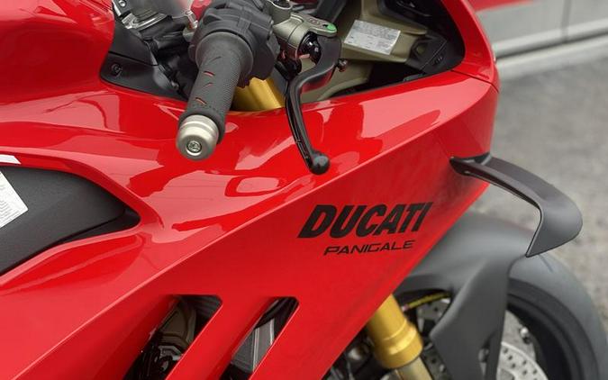 2024 Ducati Panigale V4 S Red