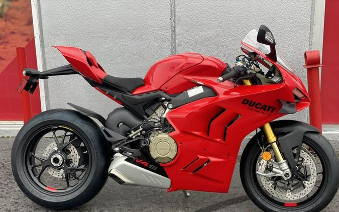 2023 Ducati Panigale V4 and V4 S First Look [7 Fast Facts]