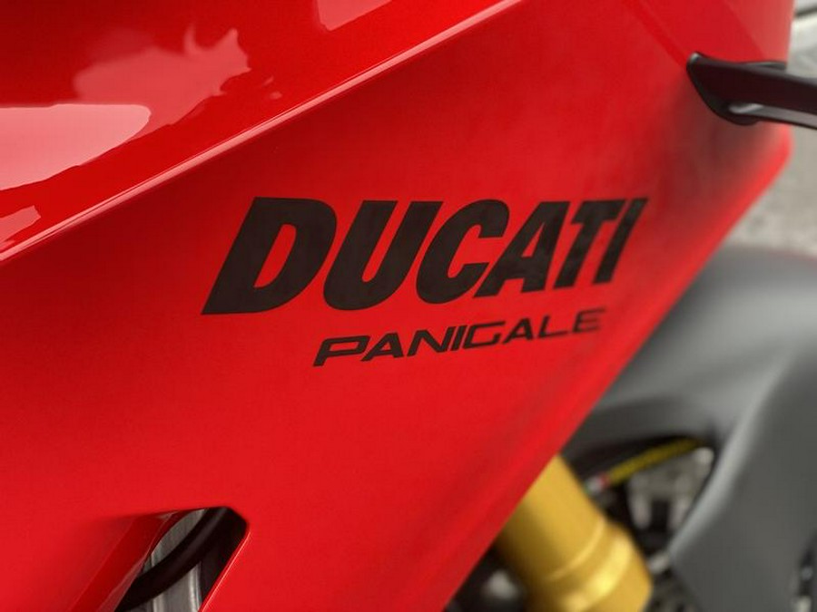 2024 Ducati Panigale V4 S Red