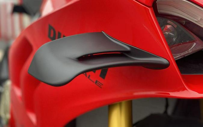 2024 Ducati Panigale V4 S Red