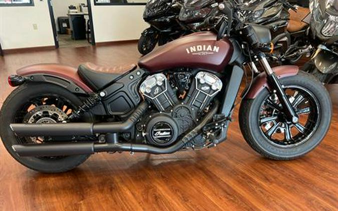 2021 Indian Scout Bobber Sixty Review [Urban Motorcycle Test]