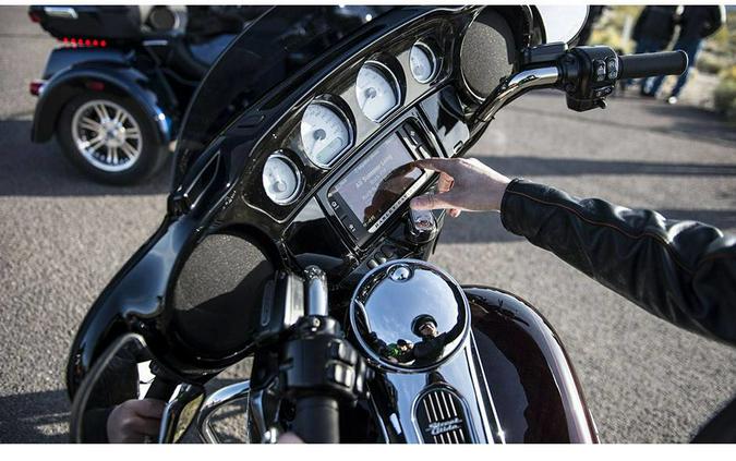 2015 Harley-Davidson® Street Glide® Special