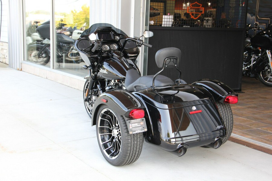 2024 Harley-Davidson Road Glide 3 Vivid Black - Black Finish