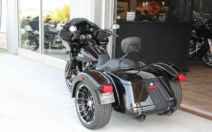 2024 Harley-Davidson Road Glide 3 Vivid Black - Black Finish