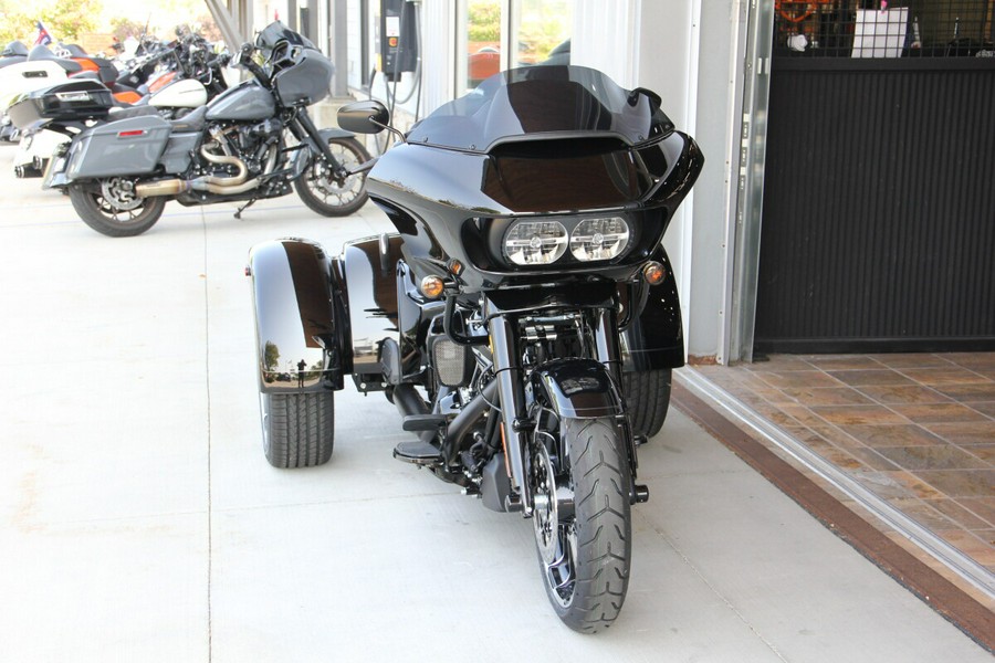 2024 Harley-Davidson Road Glide 3 Vivid Black - Black Finish