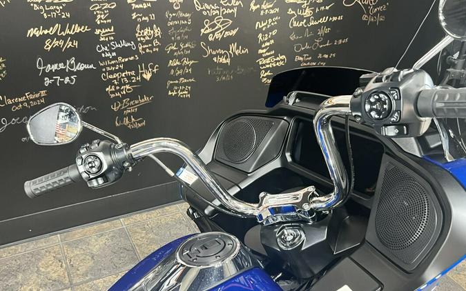 2025 Harley-Davidson Road Glide® Blue Burst