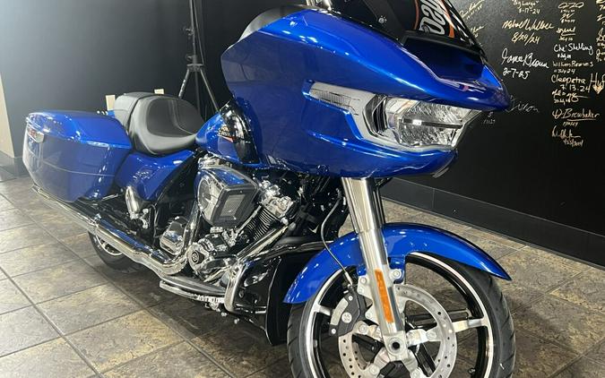 2025 Harley-Davidson Road Glide® Blue Burst