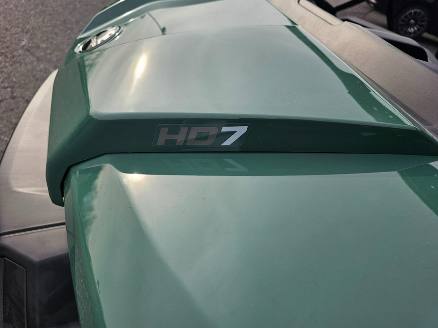 2026 Can-Am Defender MAX HD7