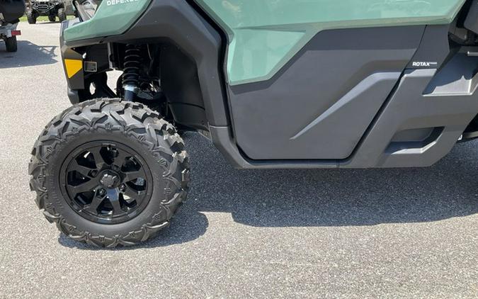 2026 Can-Am Defender DPS CAB HD9 Compass Green