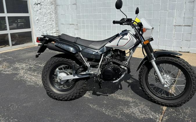 2027 Yamaha TW 200