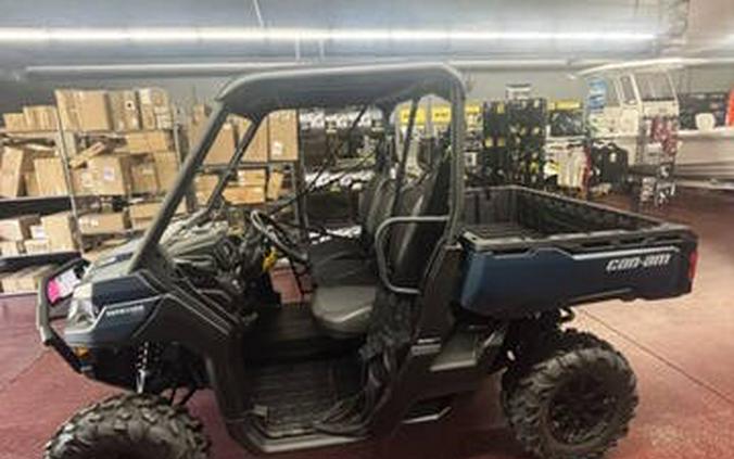 2025 Can-Am Defender