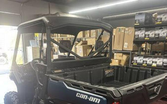 2025 Can-Am Defender