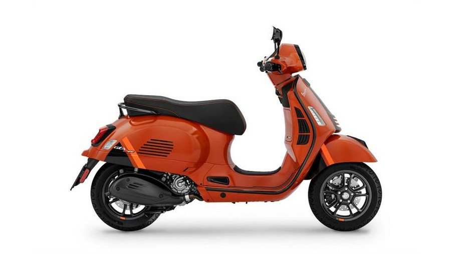 2023 Vespa GTS Supersport