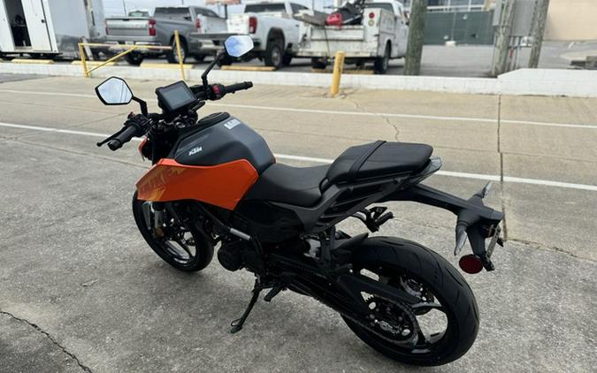 2024 KTM 250 Duke