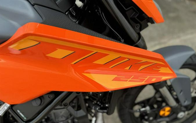 2024 KTM 250 Duke