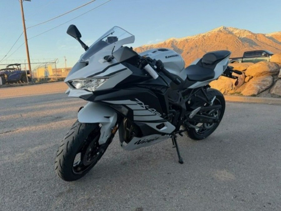 2025 Kawasaki NINJA ZX-4RR ABS