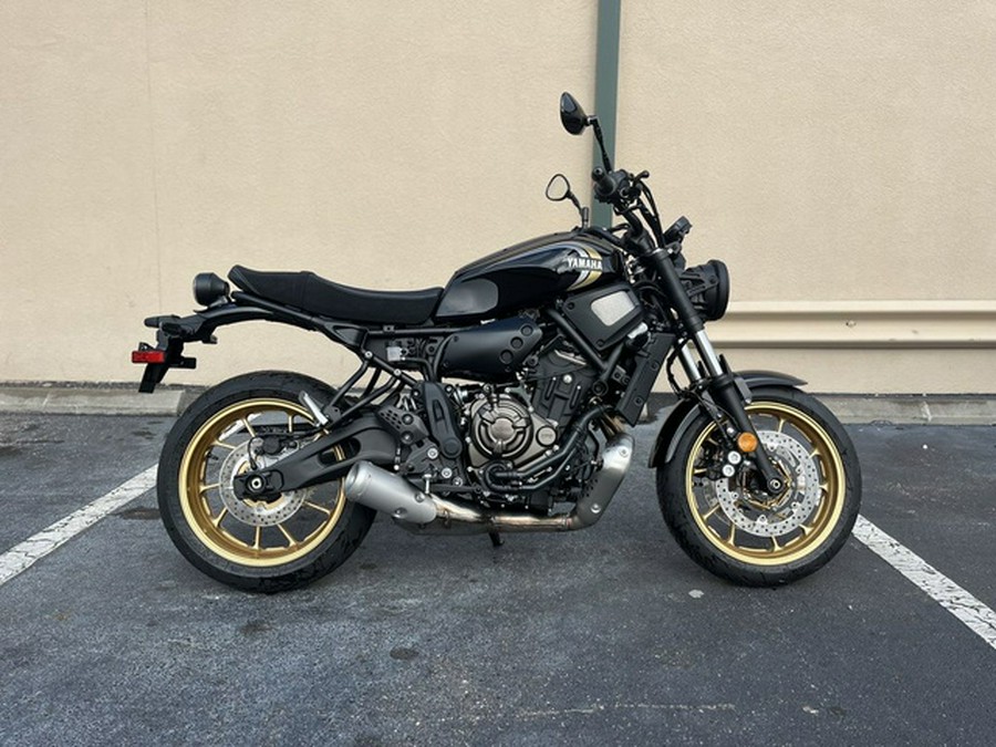 2025 Yamaha XSR 700