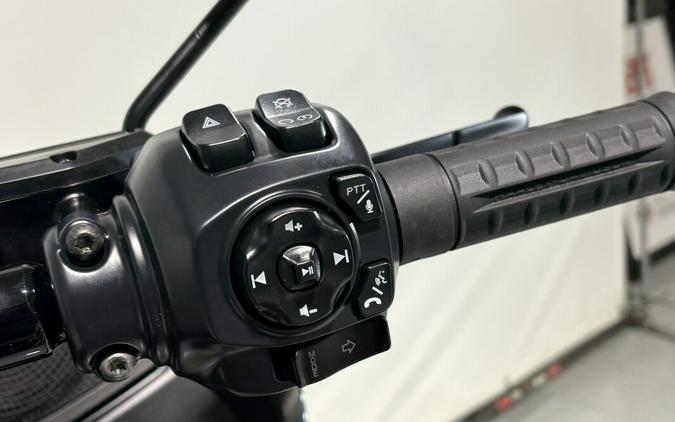 2026 Harley-Davidson® Road Glide® Dark Billiard Gray - Black