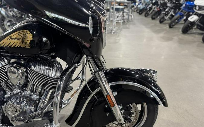 2019 Indian Motorcycle® Chieftain® Classic Thunder Black