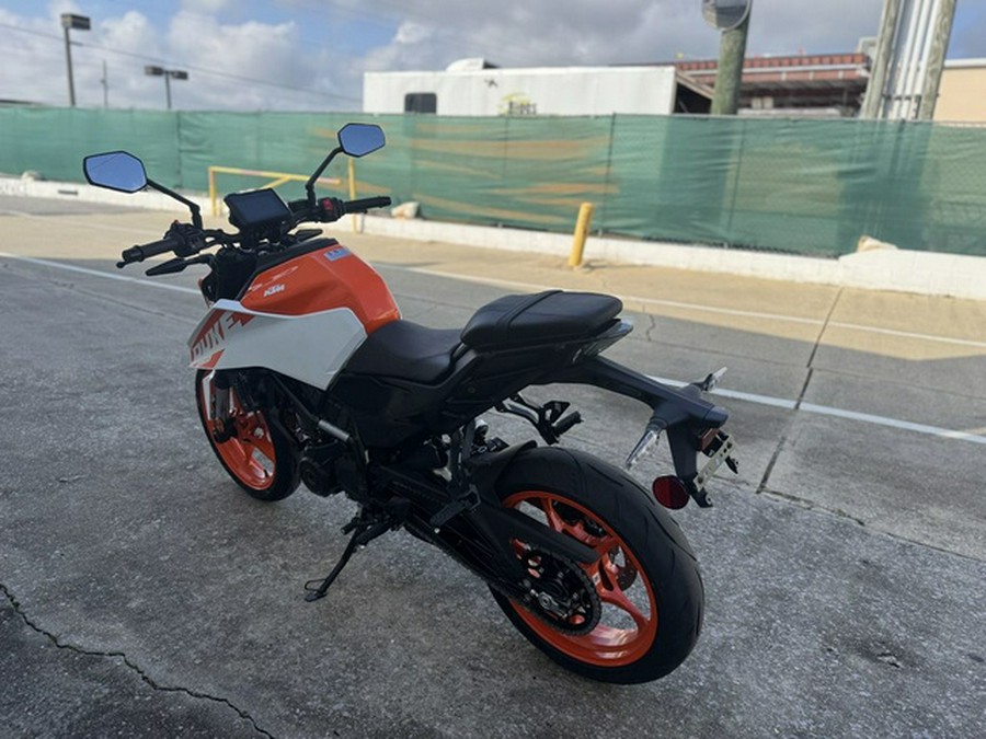 2024 KTM 250 Duke