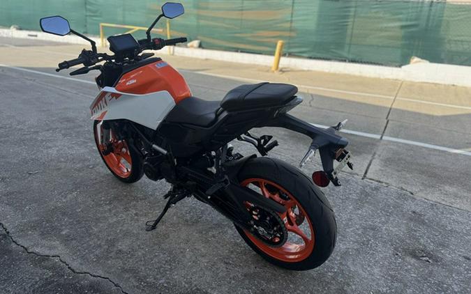 2024 KTM 250 Duke