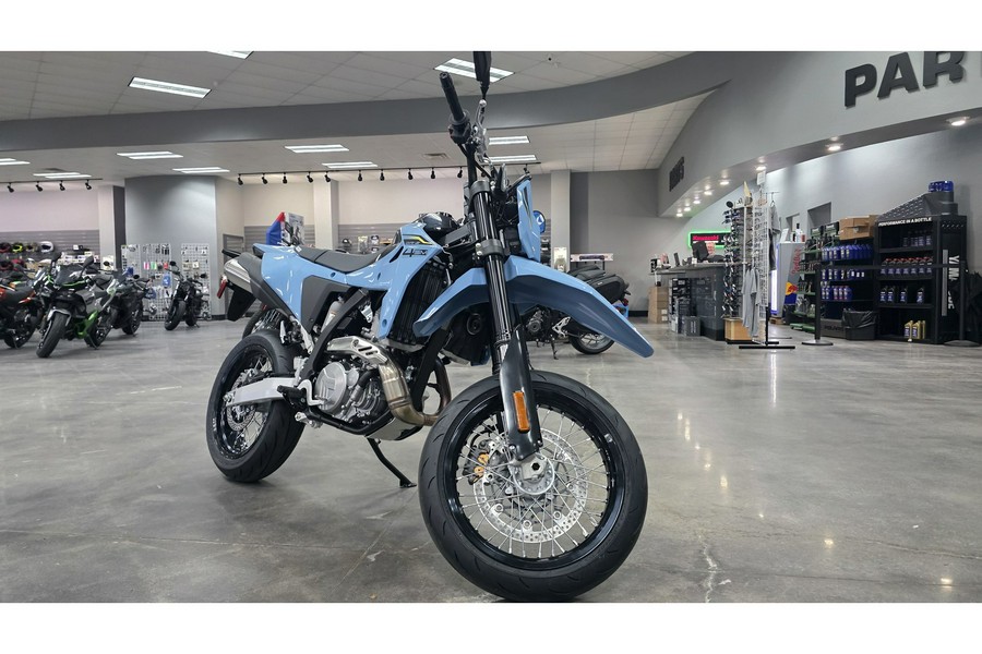 2025 Suzuki DR-Z 4SM Base